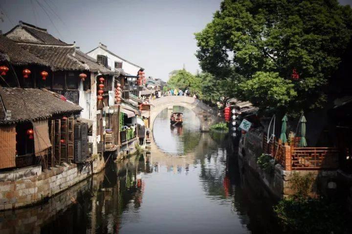 美丽的铅笔裙